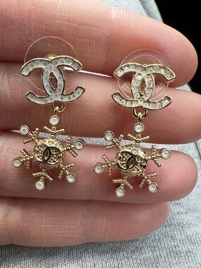 CHANEL Gold Crystal CC Snowflake Drop Earrings